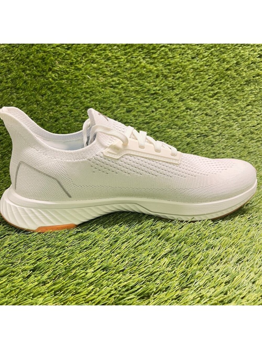 Flux Footwear Adapt Runner White Gum Mens Size 10.5 Athletic Walking Knit Shoes - Picture 4 of 9